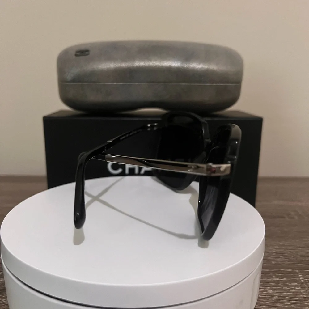 CHANEL 5378 NWOT Square Sunglasses with Grey/Blue Mirror lenses.